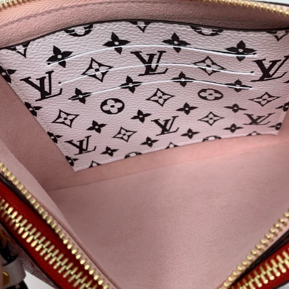 ❌SOLD❌Louis Vuitton Giant Monogram Pochette - Picture 5 of 6